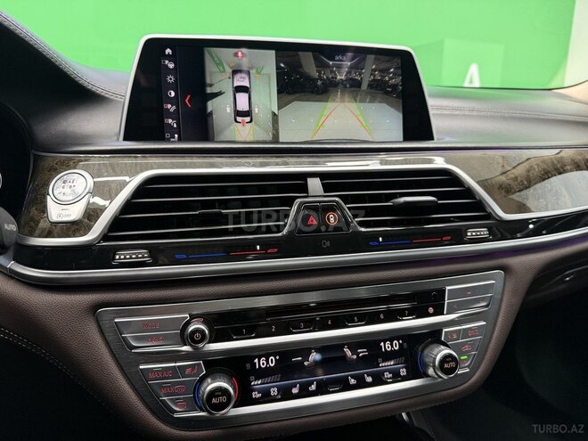 BMW 740-17