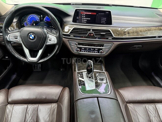 BMW 740-9