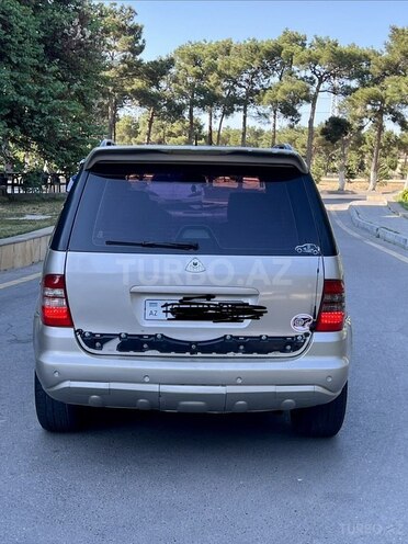 Mercedes ML 320-5