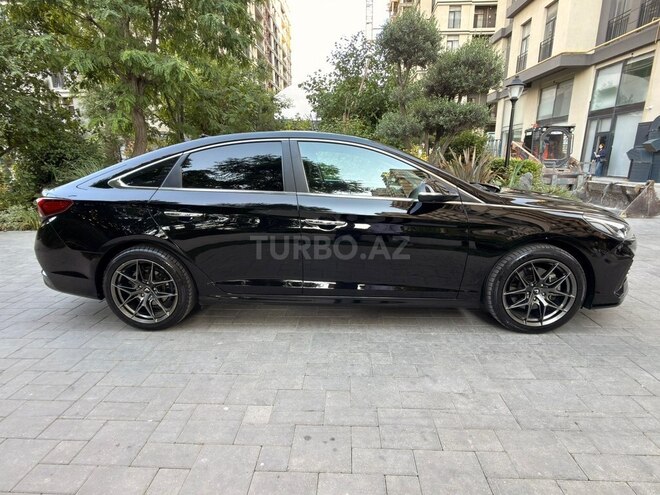 Hyundai Sonata-5