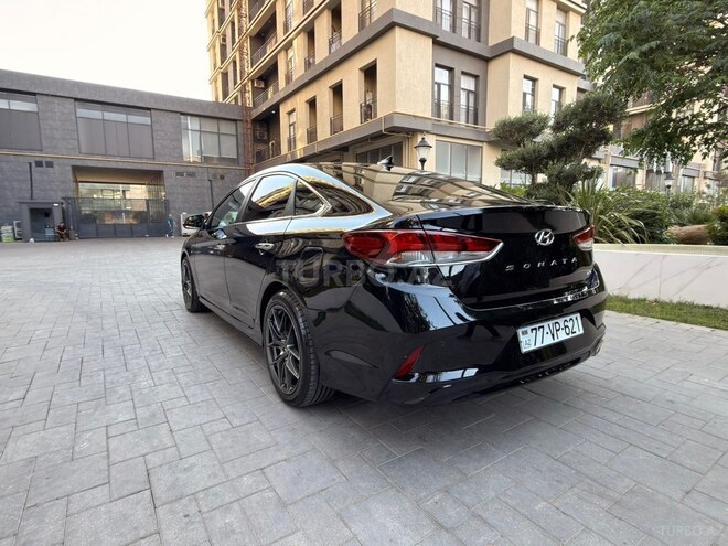 Hyundai Sonata-9
