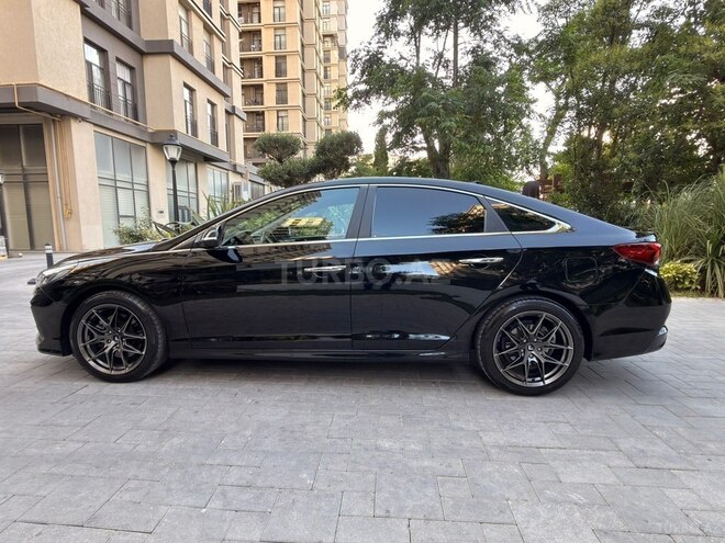 Hyundai Sonata-6