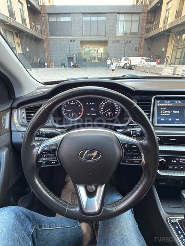 Hyundai Sonata-13