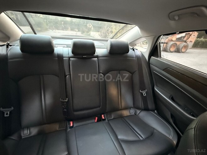 Hyundai Sonata-18