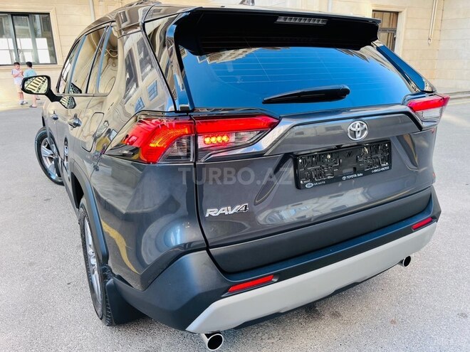 Toyota RAV4-5