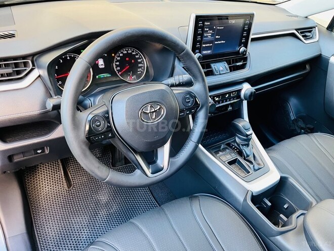 Toyota RAV4-20