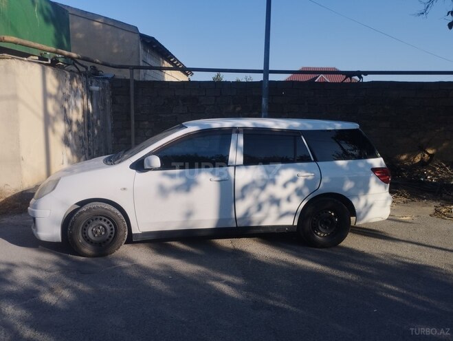 Nissan AD-2