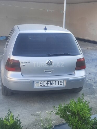 Volkswagen Golf-2