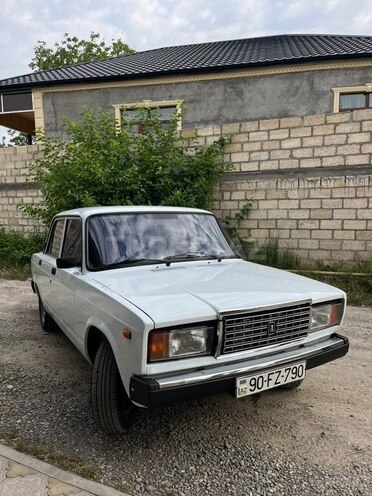 LADA (VAZ) 2107-1