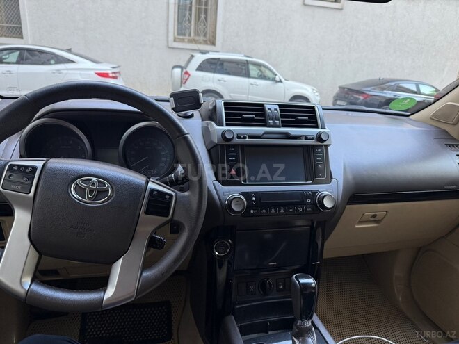 Toyota Land Cruiser Prado-3