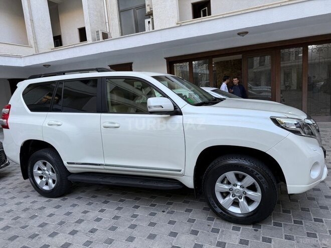 Toyota Land Cruiser Prado-7