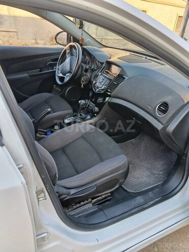 Chevrolet Cruze-8