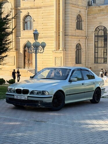 BMW 520-1