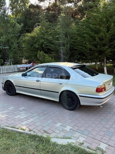 BMW 520-4