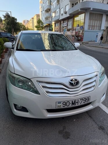Toyota Camry-1