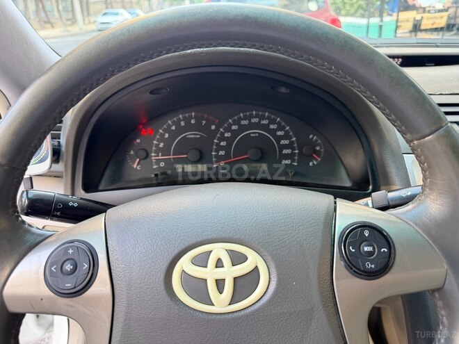 Toyota Camry-8