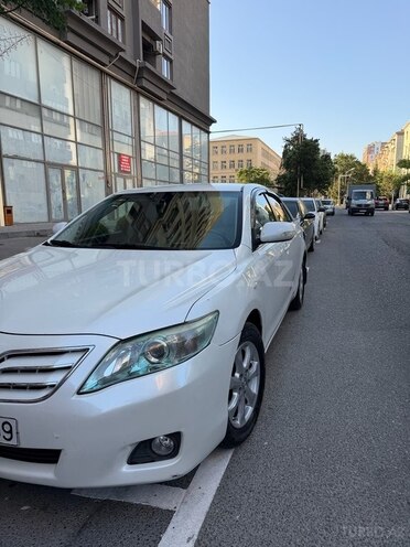 Toyota Camry-3