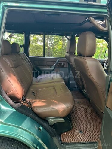 Mitsubishi Pajero-6