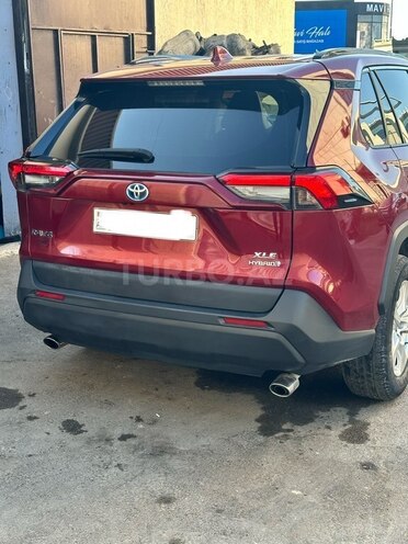 Toyota RAV4-6