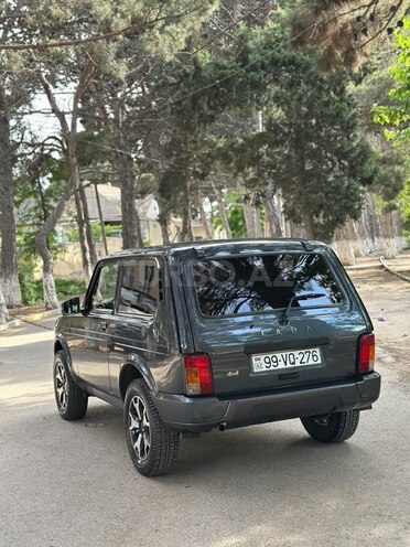 LADA (VAZ) Niva-12