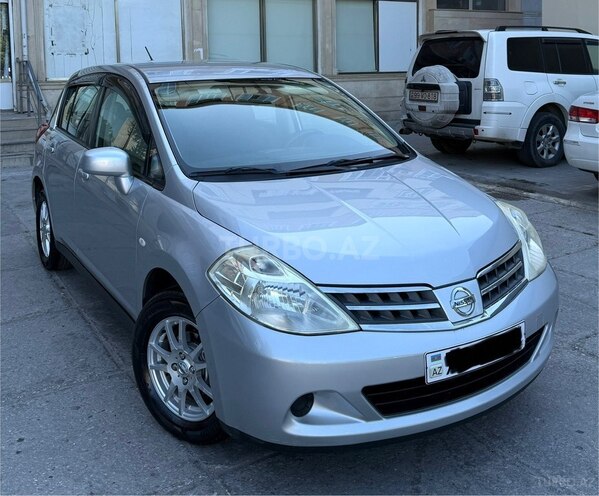 Nissan Tiida-1