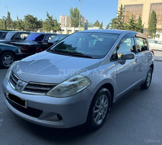 Nissan Tiida-8