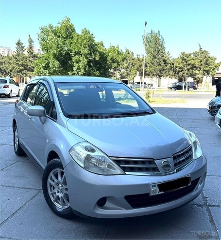Nissan Tiida-6