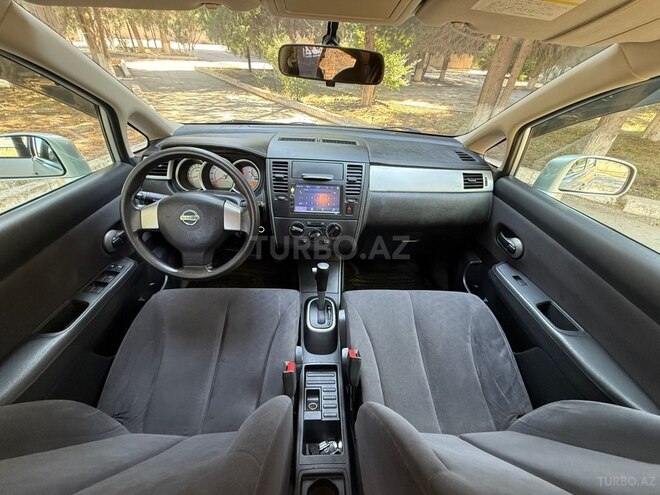 Nissan Tiida-18