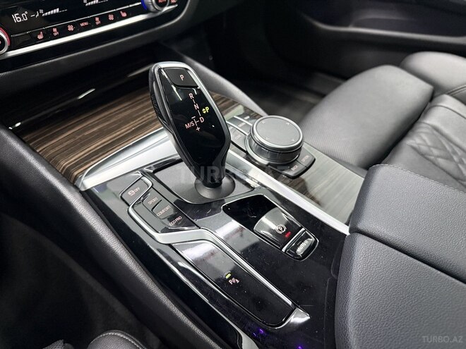 BMW 530-16
