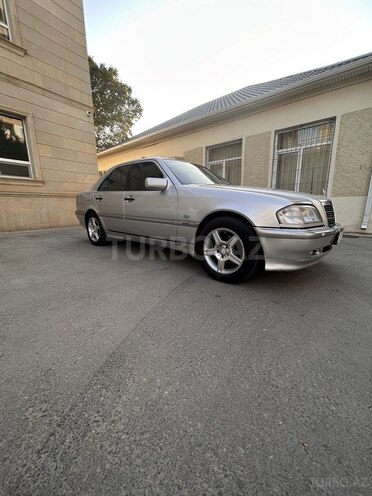 Mercedes C 240-6