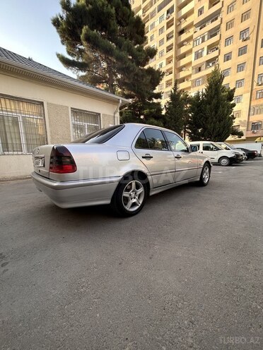 Mercedes C 240-3