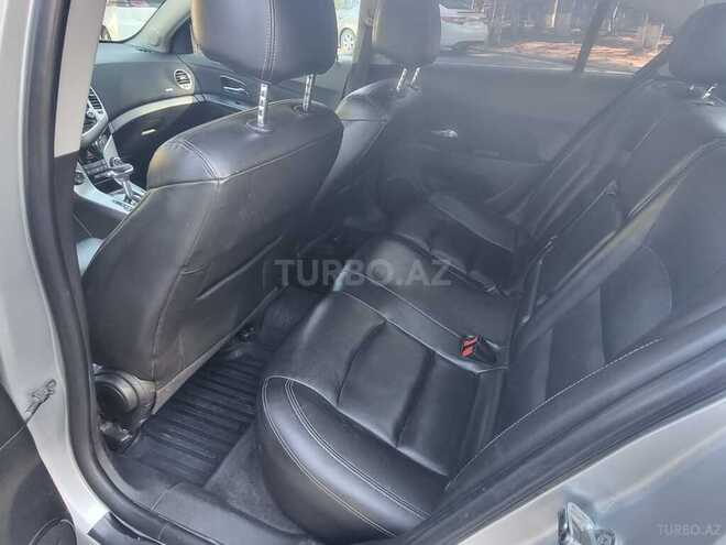 Chevrolet Cruze-9