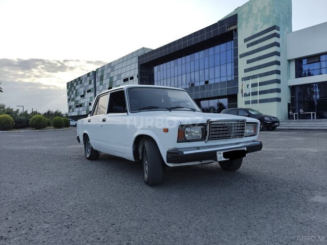 LADA (VAZ) 2107-2