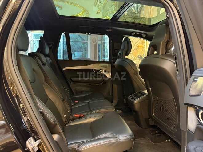 Volvo XC90-13
