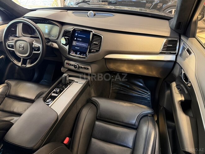 Volvo XC90-10