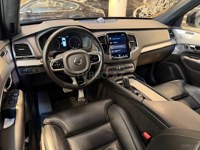 Volvo XC90-11