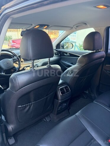 Kia Sorento-5