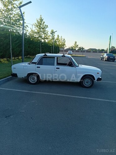 LADA (VAZ) 2107-2