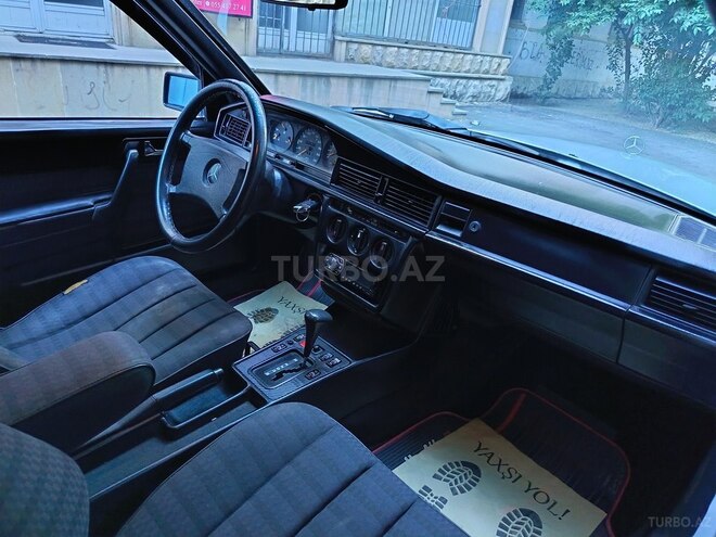 Mercedes 190-9