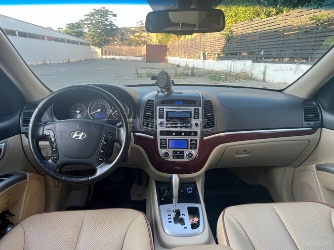 Hyundai Santa Fe-4