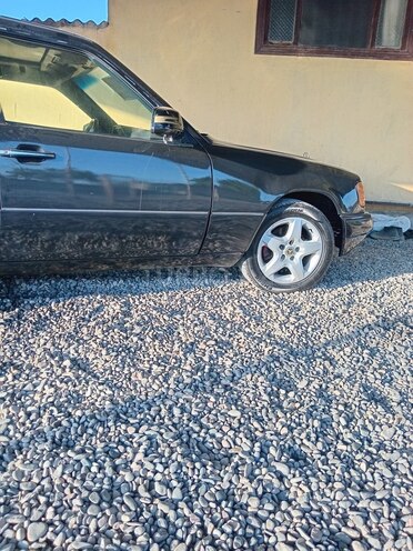 Mercedes 250 D-5
