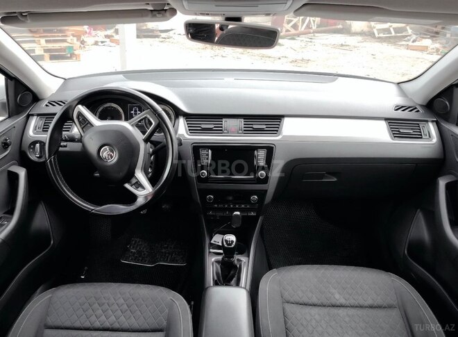 Skoda Rapid-8