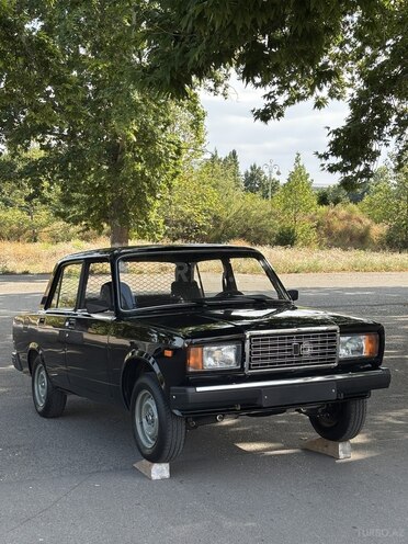 LADA (VAZ) 2107-2