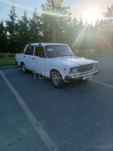 LADA (VAZ) 2107-1