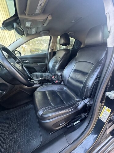 Chevrolet Cruze-11