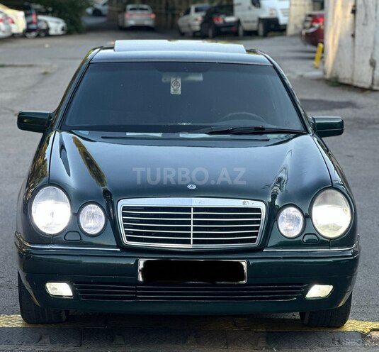 Mercedes E 240-16