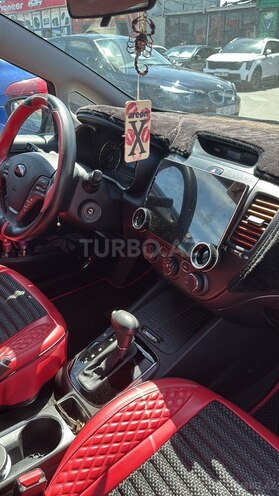 Kia Forte-15