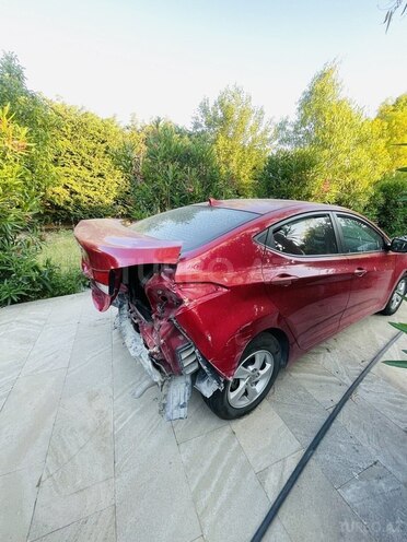 Hyundai Elantra-5