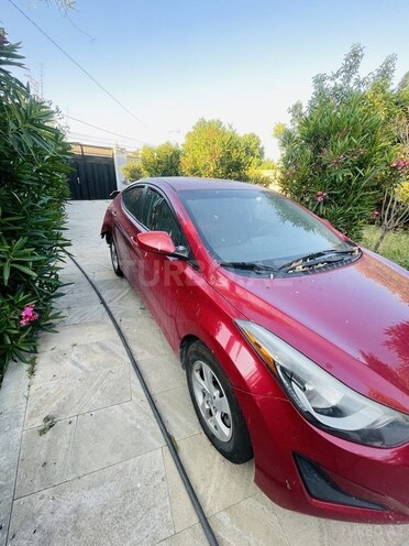 Hyundai Elantra-2