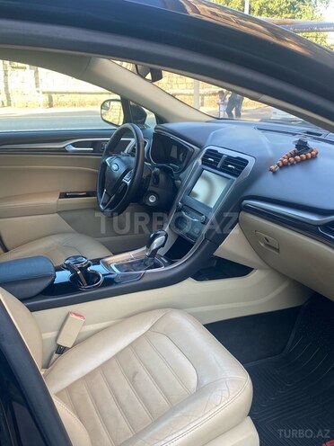 Ford Fusion (North America)-16